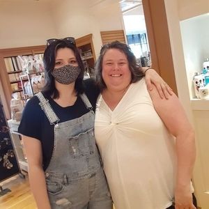 Meet your Posher, Amber